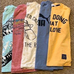 5 S/S  graphic t-shirt..... Great Condition